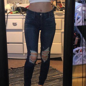 Knee Ripped Dark Wash American Eagle Jeggings